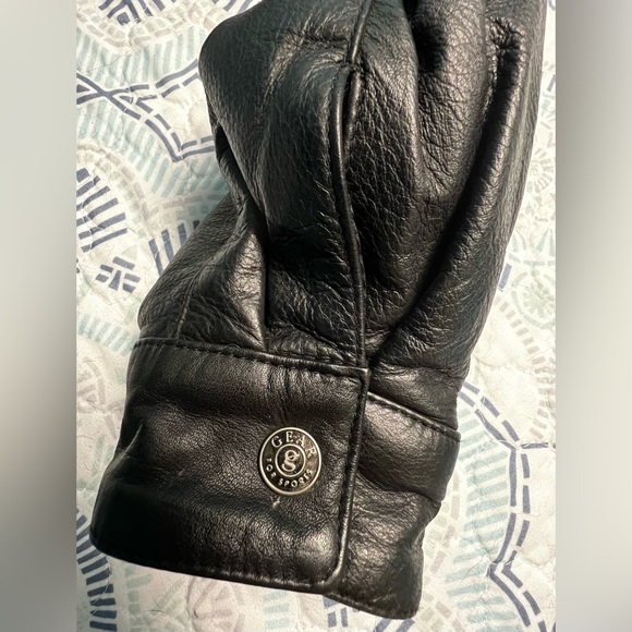 Gear For Sports Red Wings leather Jacket - Picture 4 of 10